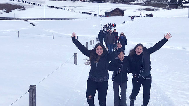 Marche géante de Schönried à Gstaad